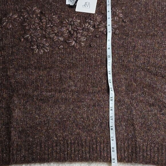 922 NWT DRA LOS ANGELES CYNTHIA FLORAL APPLIQUE SWEATER COCOA SZ LARGE - Picture 7 of 8